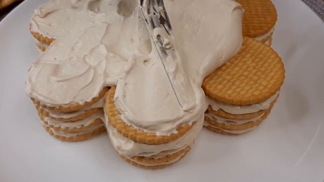 Neues Weihnachtsdessert in 5 Minuten, kein Ofen, keine Kondensmilch, keine Gelatine! смотреть онлайн