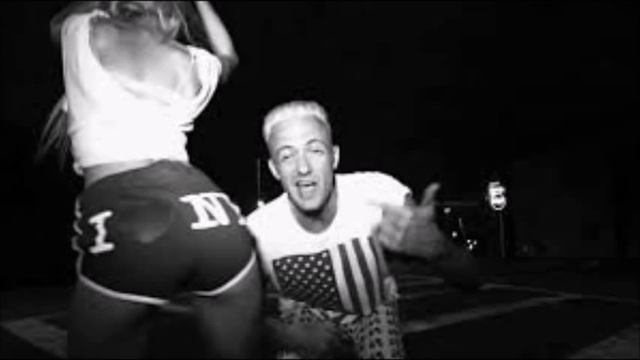 gAdJiT Feat Ninja & Yolandi Vi$$er - Dis Iz Why I'm Hot D&B Remix (Die Antwoord) смотреть онлайн