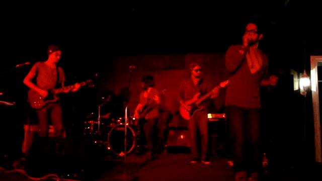 Molly Parker - "Eso que me das" [Live on Monaghan Alternative Pub] смотреть онлайн