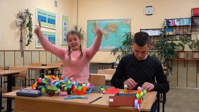 НОВЕНЬКАЯ В КЛАССЕ!!! смотреть онлайн