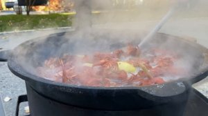 ВКУСНЕЕ ВЫ НЕ ПРОБОВАЛИ‼️ Раки в казане на костре ?рецепты✔️блюда в казане✔️живые раки