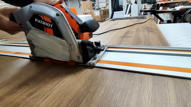 Врезка мойки погружной пилой смотреть онлайн