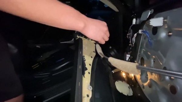 Infiniti g35 door handle replacement