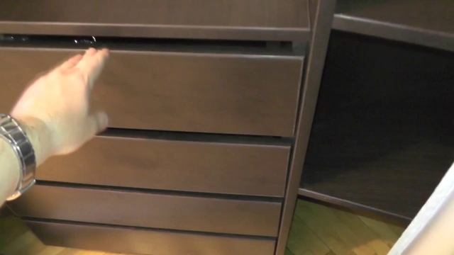 Зеркальный шкаф купе. Зеркальные двери с рисунком пескоструй. смотреть онлайн