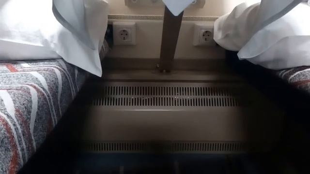 Купе вагона СВ в двухэтажном поезде смотреть онлайн