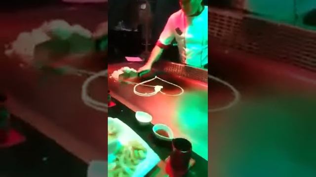 Как правильно разбивать яйцо :-) смотреть онлайн