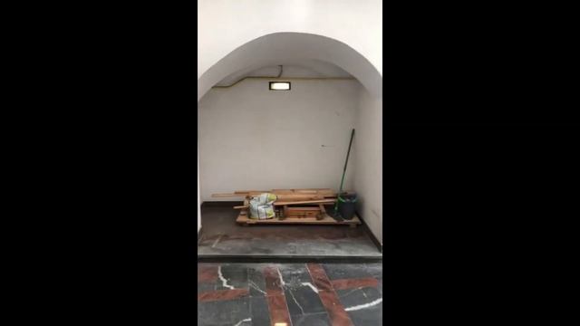 Коммерческий объект в старом центре Любляны на Местнем тргу смотреть онлайн