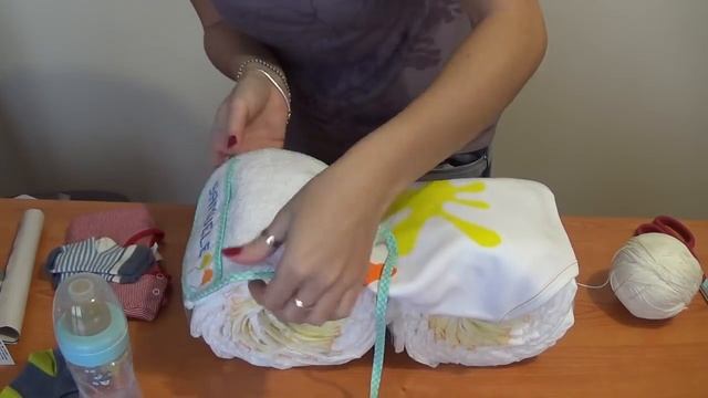 TUTORIAL: TORTA DI PANNOLINI a forma di MOTO (Motorcycle Diapers Cake) смотреть онлайн