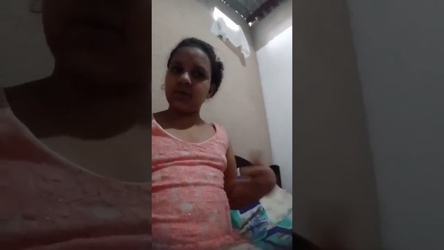 Letícia faz um tapete de coração de retalhos. смотреть онлайн