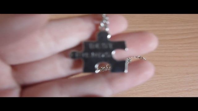 Кулоны для друзей смотреть онлайн