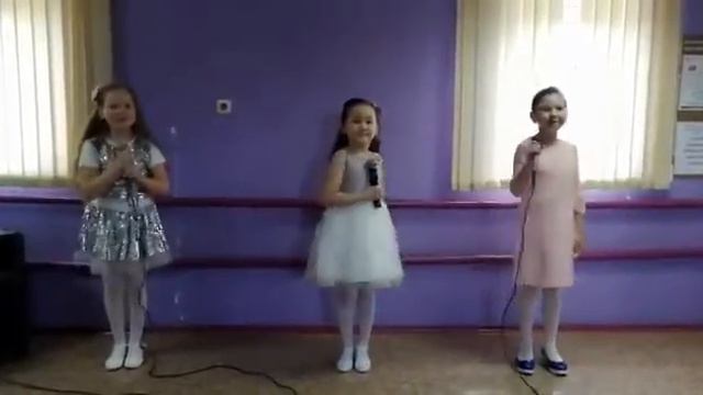 Детская вокальная группы Веселые нотки Моя мама смотреть онлайн