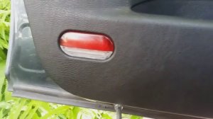 VW golf 4 как разобрать переднюю дверь снять карточку ,стекло,обшивку двери.