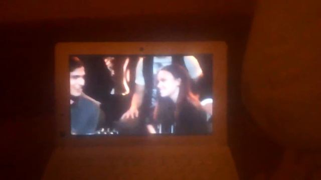 Этот клип называется Cover girl от группы Big time rush смотреть онлайн