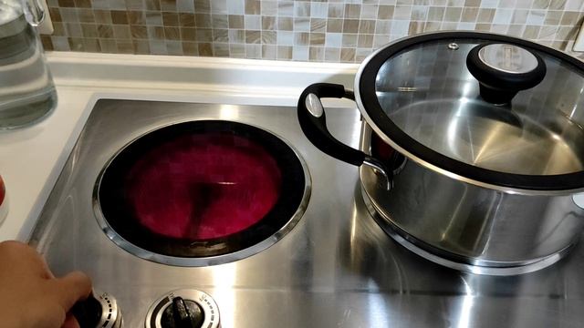 Плита электрическая BRIZ BR-3202C.mp4