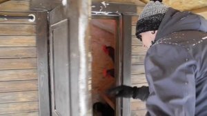 Зимний обзор утепленного мини курятника.