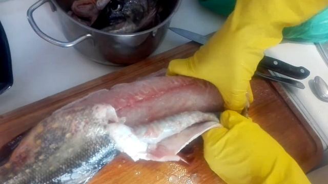 Как снять шкуру с щуки смотреть онлайн