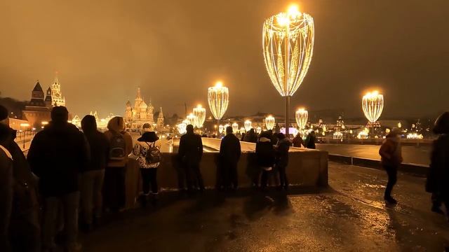 Новый Год на Красной Площади, Сломались Кремлевские Куранты все в шоке))Салют Москва 2021 смотреть онлайн
