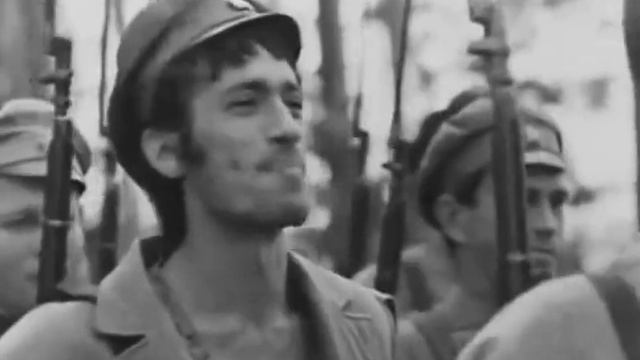 Рота шла (был очень популярной строевой песней в армии) смотреть онлайн
