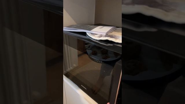 Kumtel Mikrodalga ve Air Fryer Özellikli Kombo Fırın Kurabiye, Kek Pişirme смотреть онлайн