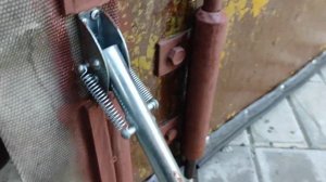 Двухсторонний гаражный вертикальный засов("краб"? "паук"?)- своими руками!