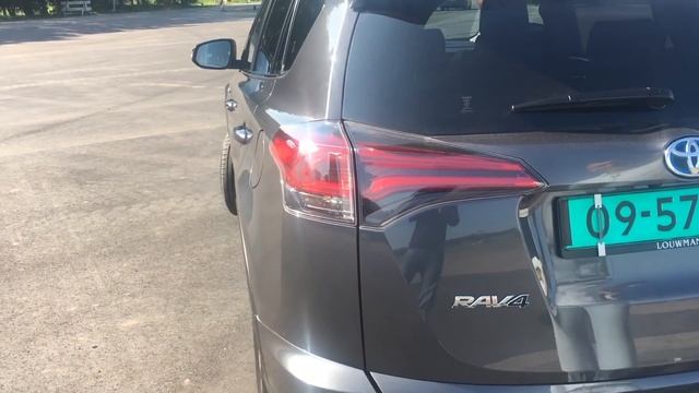 Toyota RAV4 Hybrid 2016г гибрид, а стоит ли игра свеч?