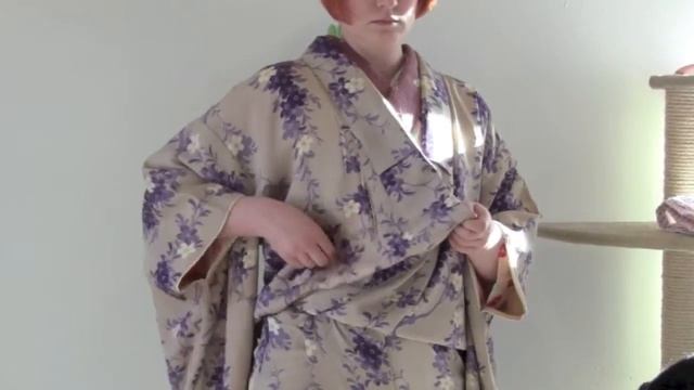 Как я надеваю кимоно - How To Put On A Kimono