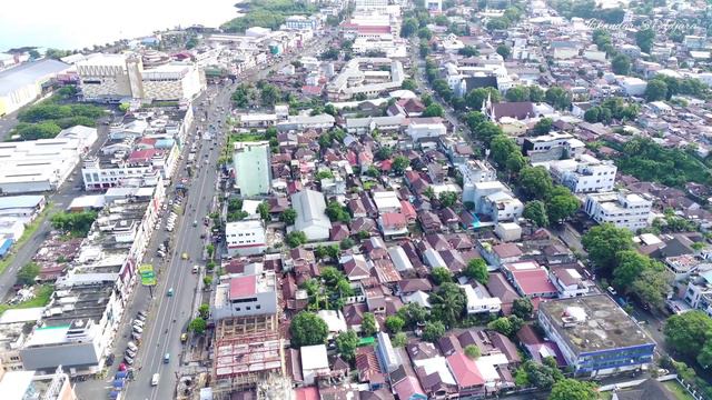 Cinematic video 4K Drone Fimi X8 SE 2022 V2 in Manado City, The Original Color. смотреть онлайн