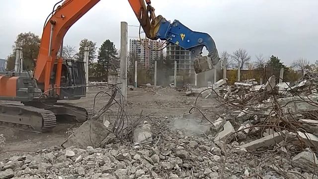 Как работает экскаватор. Видео slow motion (слоу моушн) смотреть онлайн