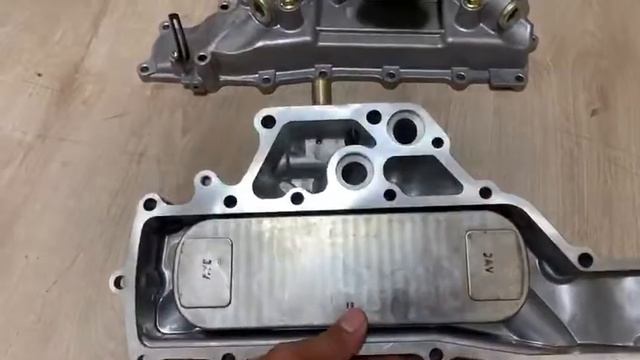 MITSUBISHI 4D34 ENGINE OIL COOLER COVER ME017230 , КРЫШКА ОХЛАДИТЕЛЯ ME017229, ME017230, ME017647 смотреть онлайн
