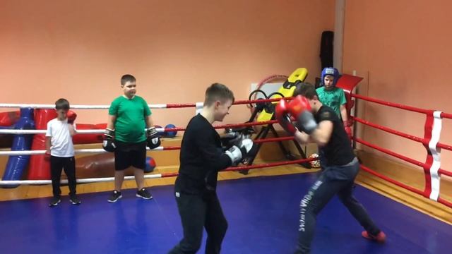 БОКС / РОСТОКИНЕЦ смотреть онлайн