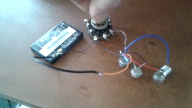 Мигалка на лампе смотреть онлайн