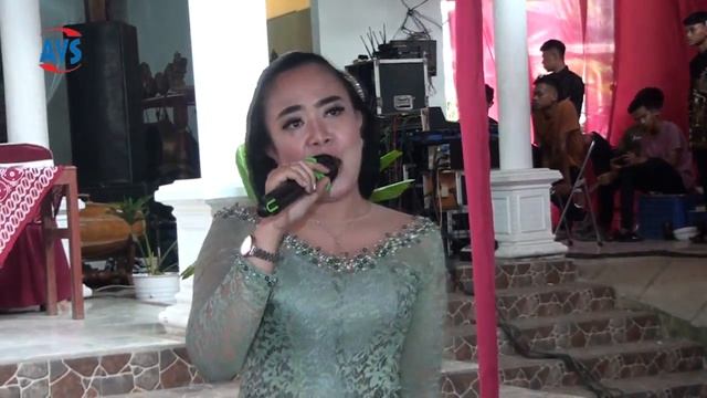 KOYO JOGJA ISTIMEWA - WIWIN \ ERKA JATIROTO - HD PRO Audio - AVS Puhpelem смотреть онлайн