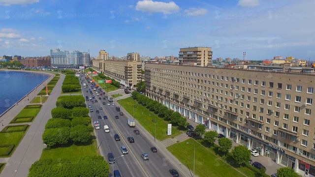 Aerial view of embankment in Saint-Petersburg, Russia смотреть онлайн
