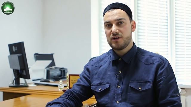 О достоинстве совершенния утреннего и ночного намаза в коллективе | Короткие Проповеди| смотреть онлайн