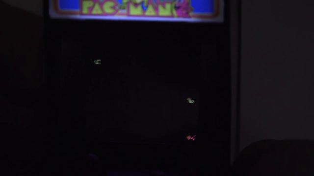 How To Play Mrs Pac Man The World's Smallest Arcade Cabinet Game смотреть онлайн