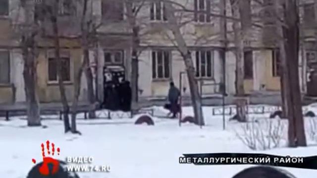Во дворе челябинской многоэтажки нашли труп новорожденного смотреть онлайн