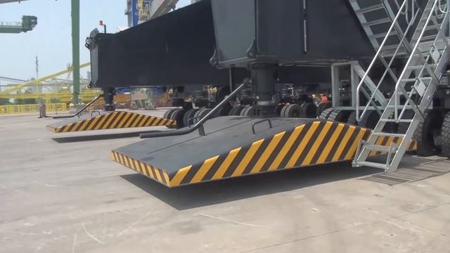GENMA Mobile Harbour Crane смотреть онлайн