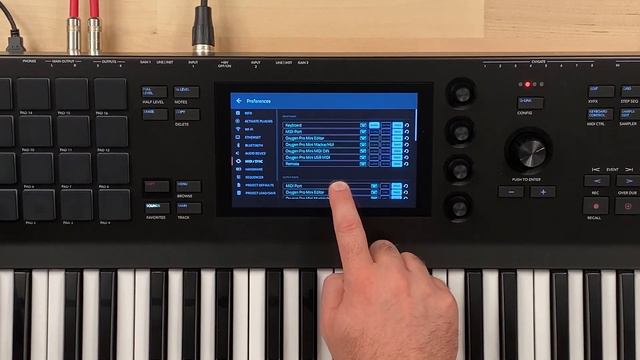 Akai MPC Key 61 - Connecting an External Keyboard (M-Audio Oxygen Pro Mini) смотреть онлайн