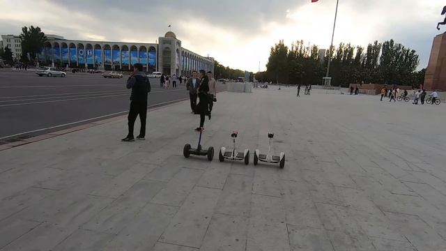 Бишкек. Субъективный взгляд на столицу Кыргызстана. Гуляем по Бишкеку. Плюсы и минусы Бишкека смотреть онлайн