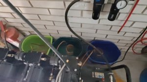 ? Компрессор кидает, бросает воду. Вода при покраске. Боремся с водой в компрессоре. Влагоотделител