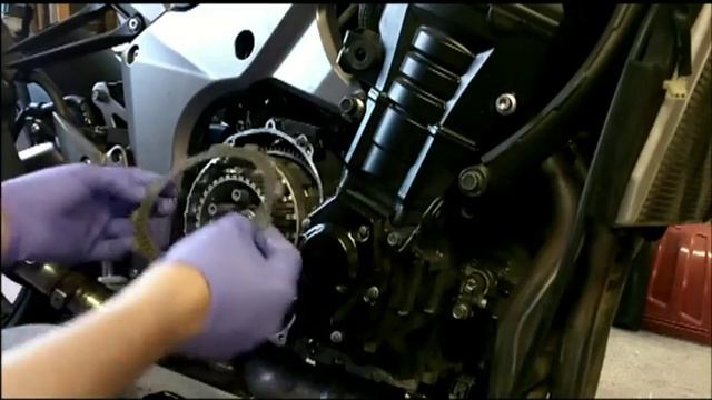 Kawasaki Ninja 1000 / Z1000 Clutch Basket Mod Part 3 - Re-assembly смотреть онлайн