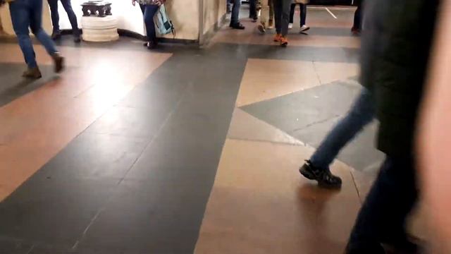 Метро Москвы, люди смотреть онлайн