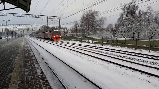 "ИСПОРЧЕННАЯ" ЭД4М-0105/0130 смотреть онлайн