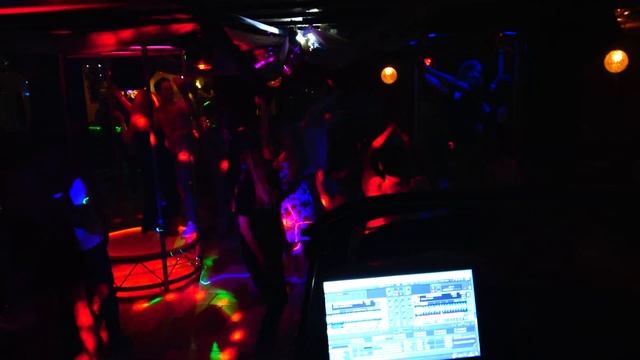 26.07.2020 Ночной клуб "Дуэт"(г. Москва, улица Рудневка, д.5) DJ Titan mix смотреть онлайн