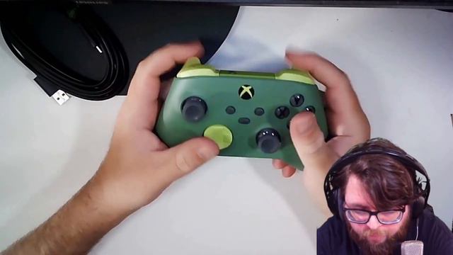 WE GOT OUR HANDS ON THE XBOX REMIX: SPECIAL EDITION CONTROLLER! смотреть онлайн