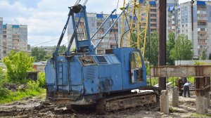 Кран RDK-250 (РДК-250) с копровой установкой. Звук двигателя Д-108.