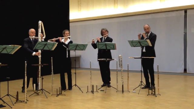The Flight Of The Bumble Bee - Hummelflug - Le vol du bourdon live by les joueurs de flûte смотреть онлайн