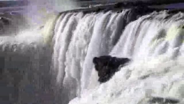 Cataratas del Iguazú una de las 7 Maravillas del Mundo de la Naturaleza смотреть онлайн