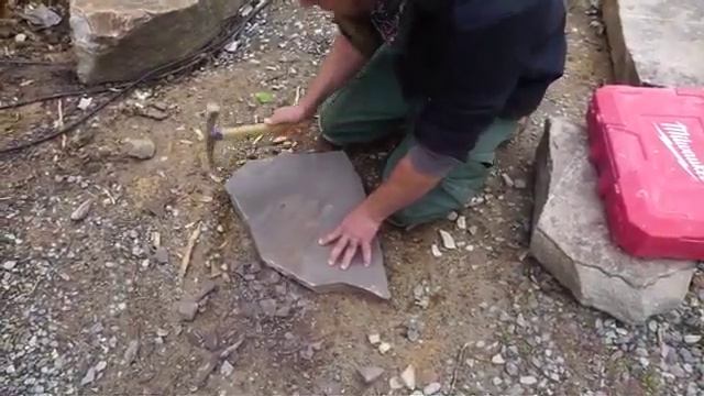 How to cut flagstone using a hammer смотреть онлайн
