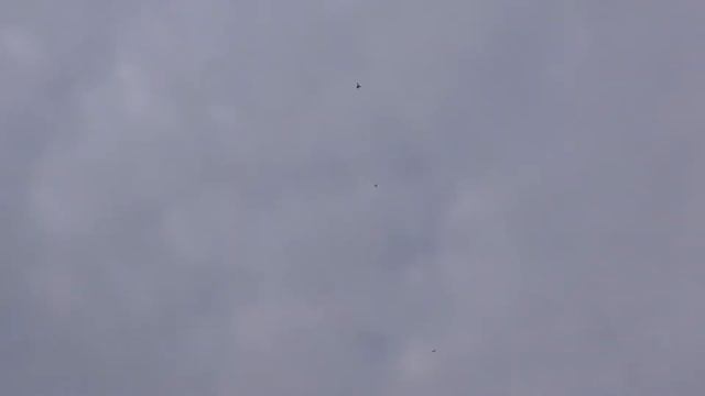 Полет в пасмурную погоду смотреть онлайн